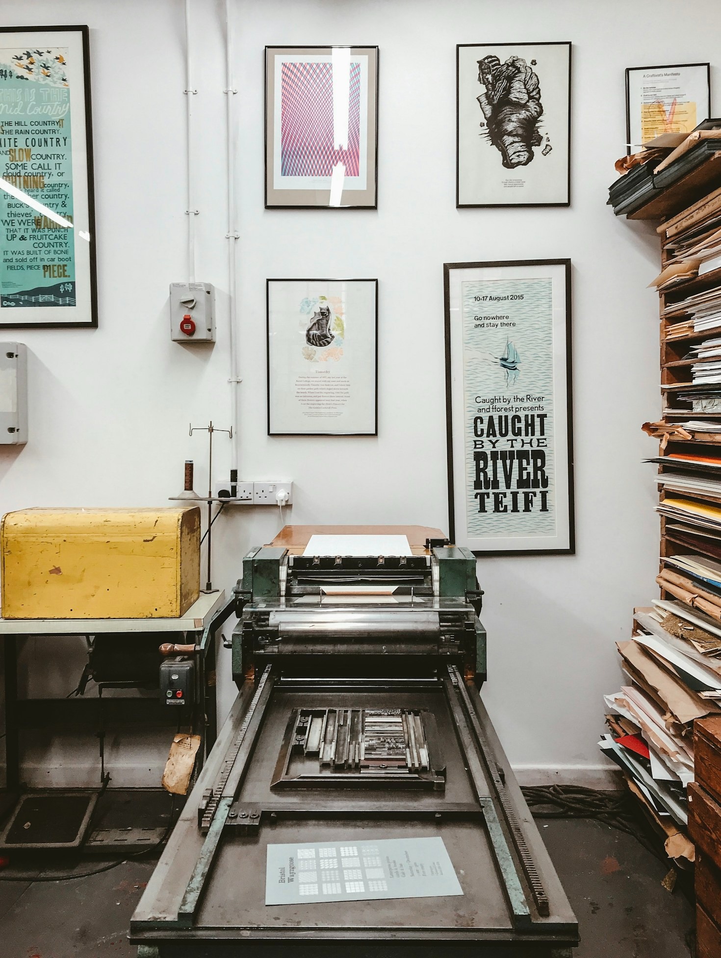 Curating Timeless Reading Moments in Pure Monochrome
